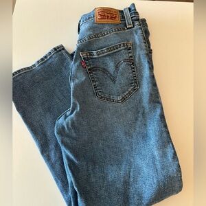 Levi’s ribcage size 25 straight ankle denim jeans. No rips or stains